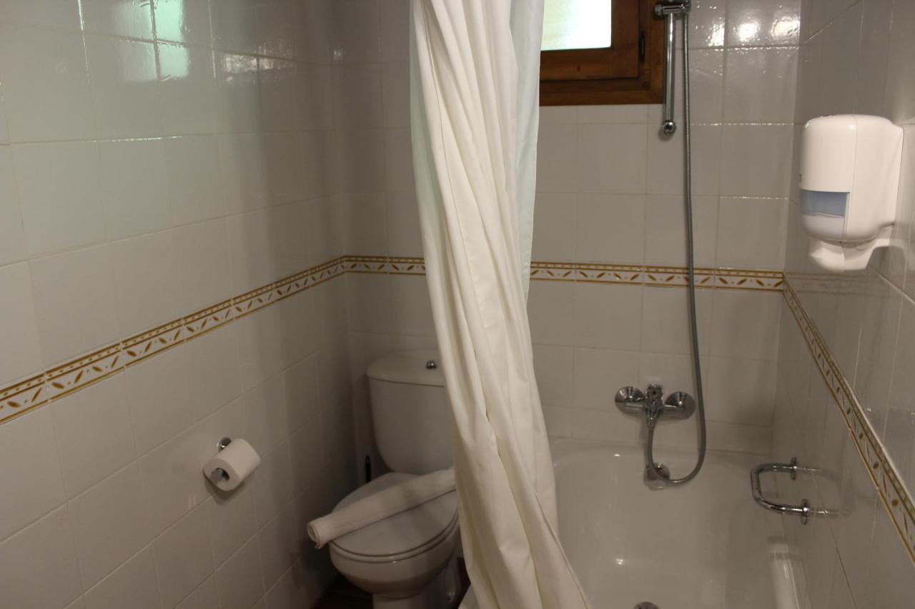Casa Teresina Bed & Breakfast La Plana de Mont-Ros ภายนอก รูปภาพ