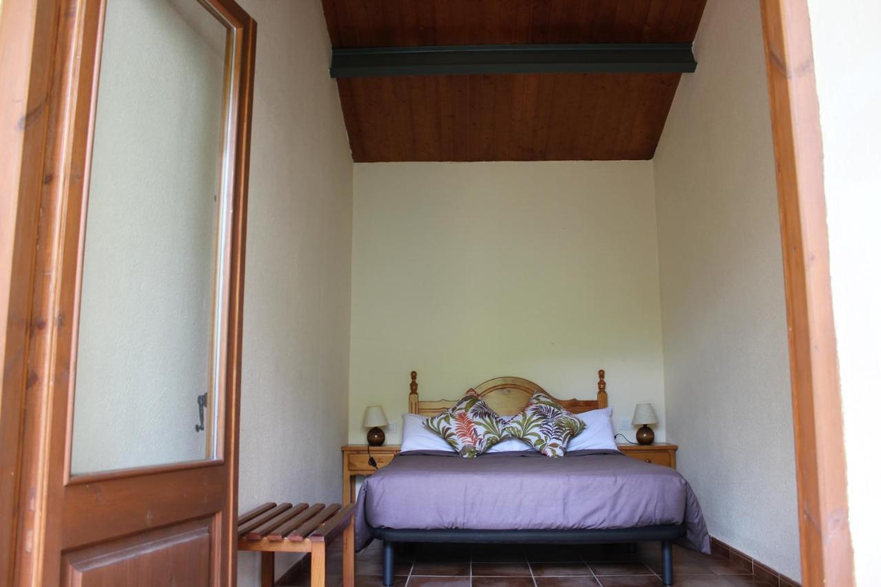 Casa Teresina Bed & Breakfast La Plana de Mont-Ros ภายนอก รูปภาพ