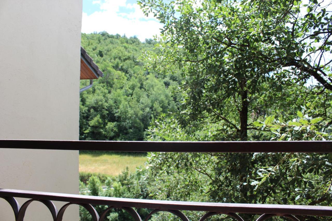 Casa Teresina Bed & Breakfast La Plana de Mont-Ros ภายนอก รูปภาพ