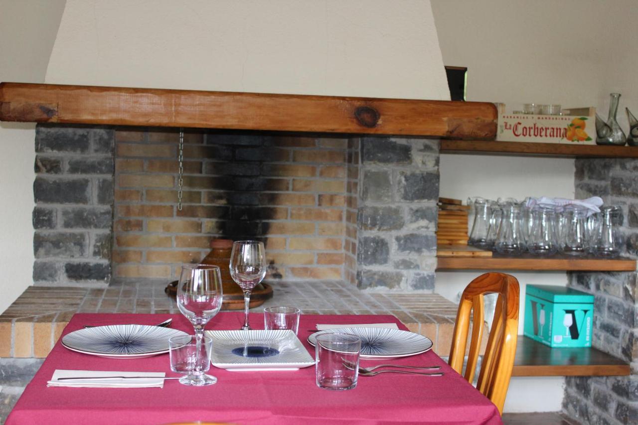 Casa Teresina Bed & Breakfast La Plana de Mont-Ros ภายนอก รูปภาพ